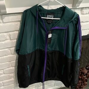 Windbreaker size M cool windbreaker 🎉
